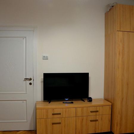 Brand New Apartment In City Center إلفيف المظهر الخارجي الصورة