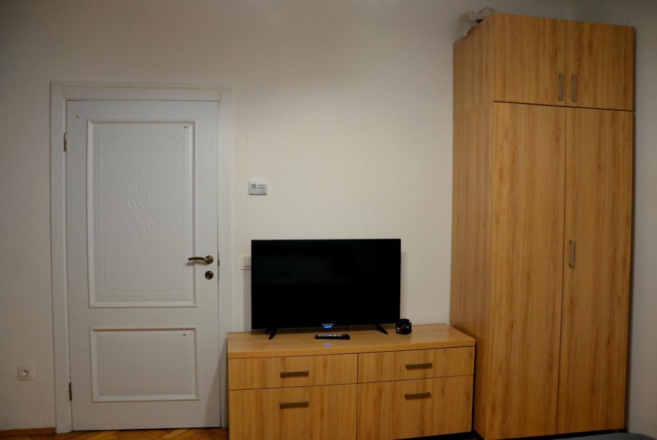 Brand New Apartment In City Center إلفيف المظهر الخارجي الصورة