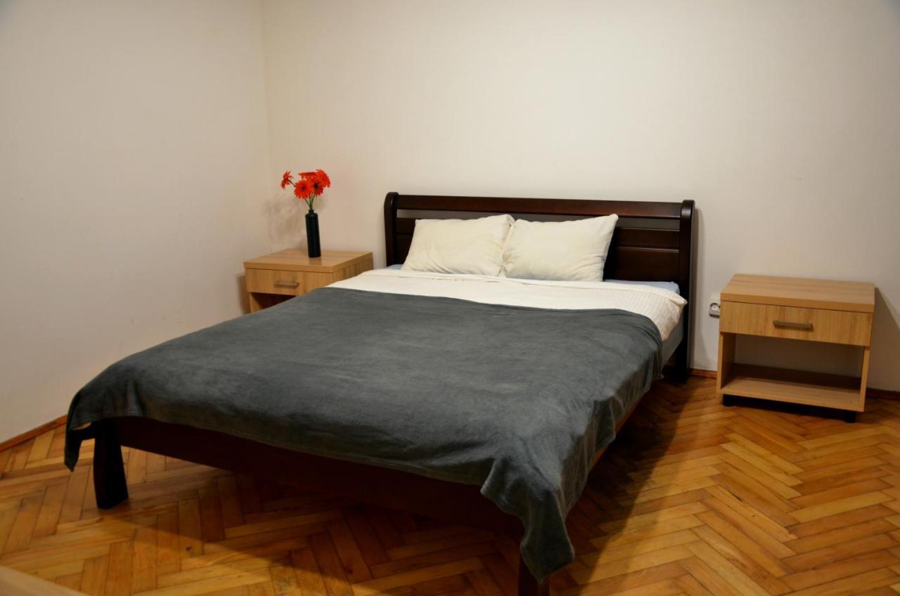 Brand New Apartment In City Center إلفيف المظهر الخارجي الصورة